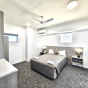 Motel Y